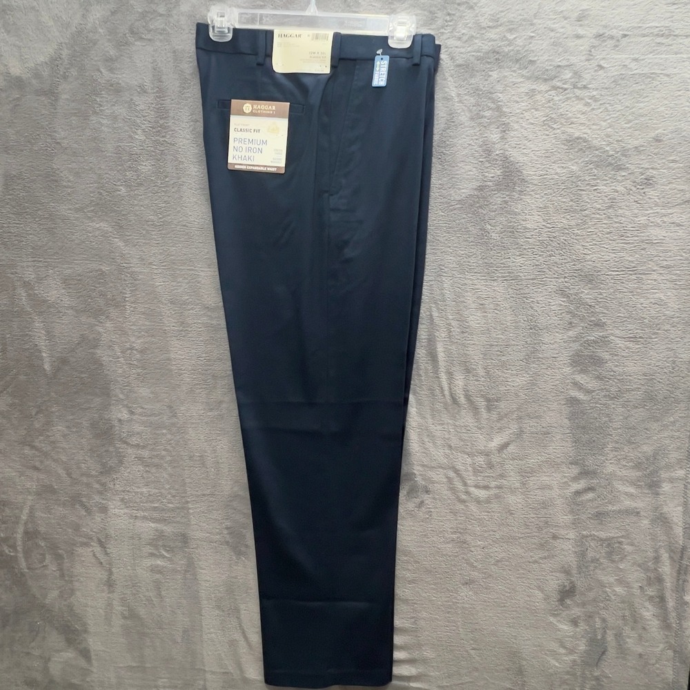Haggar Premium No Iron Khaki 32x30 Dark Navy Classic Fit Stretch Pants HC10884